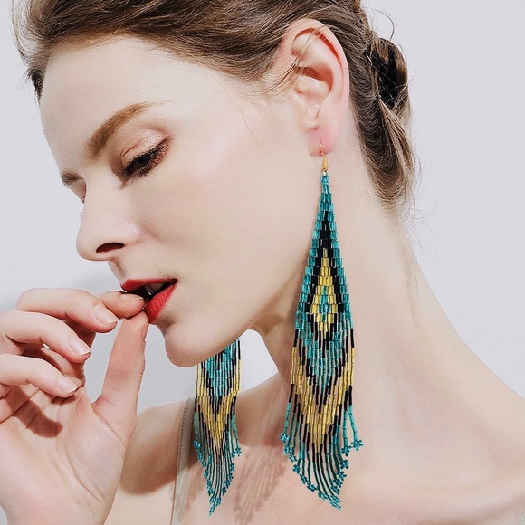 New Boho Beaded Fringe Earrings - Picture 2 of 3